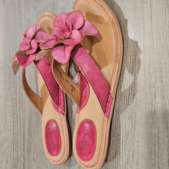 b.o.c. Pink Floral Sandals with Decorative Flower size 7 - Picture 3 of 10